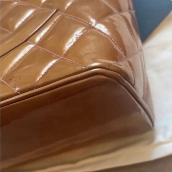 AUTH *Chanel* 🌟OLD MONEY🌟Camel Medallion Patent Leather Classic Tote HandBag Y2K - Picture 10 of 15